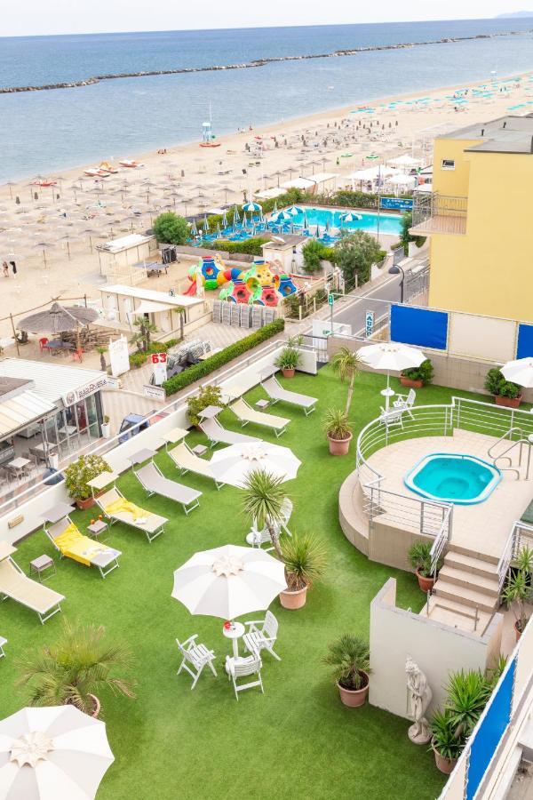 Hotel Igea Spiaggia Μπελάρια-Ιτζέα Μαρίνα Εξωτερικό φωτογραφία