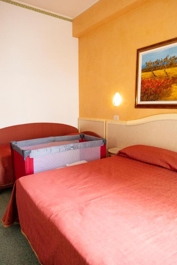 Hotel Igea Spiaggia Μπελάρια-Ιτζέα Μαρίνα Εξωτερικό φωτογραφία